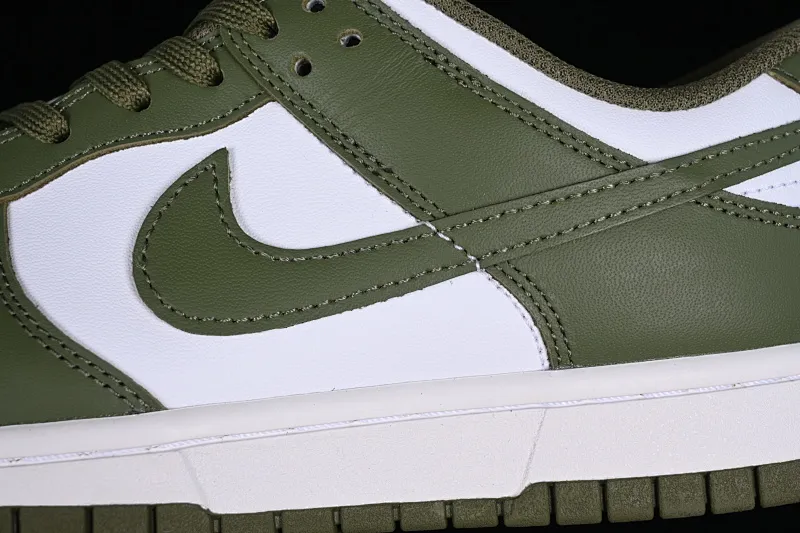 All categories Nk SB Dunk series Nk SB Dunk Low low-top sneakers J version Nk Dunk Low olive green SB smashed backboard fashion casual sneakers DD1503-120